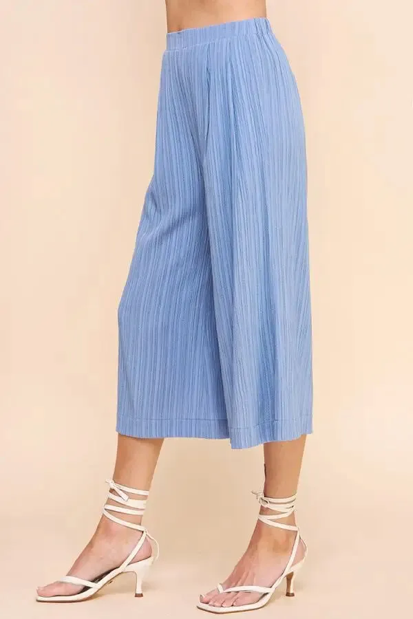 BAMBOO TEXTURED CROPPED FLOWY PANTS