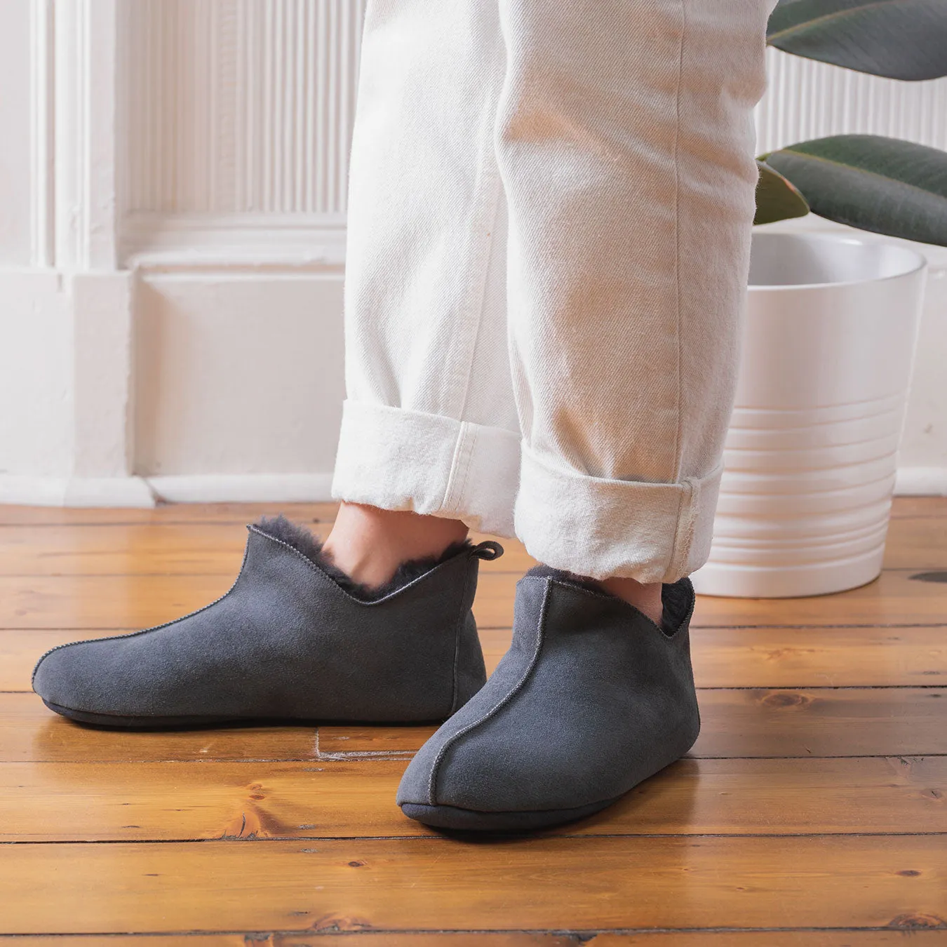 Berit Sheepskin Slippers/Yoga Shoe - Graphite