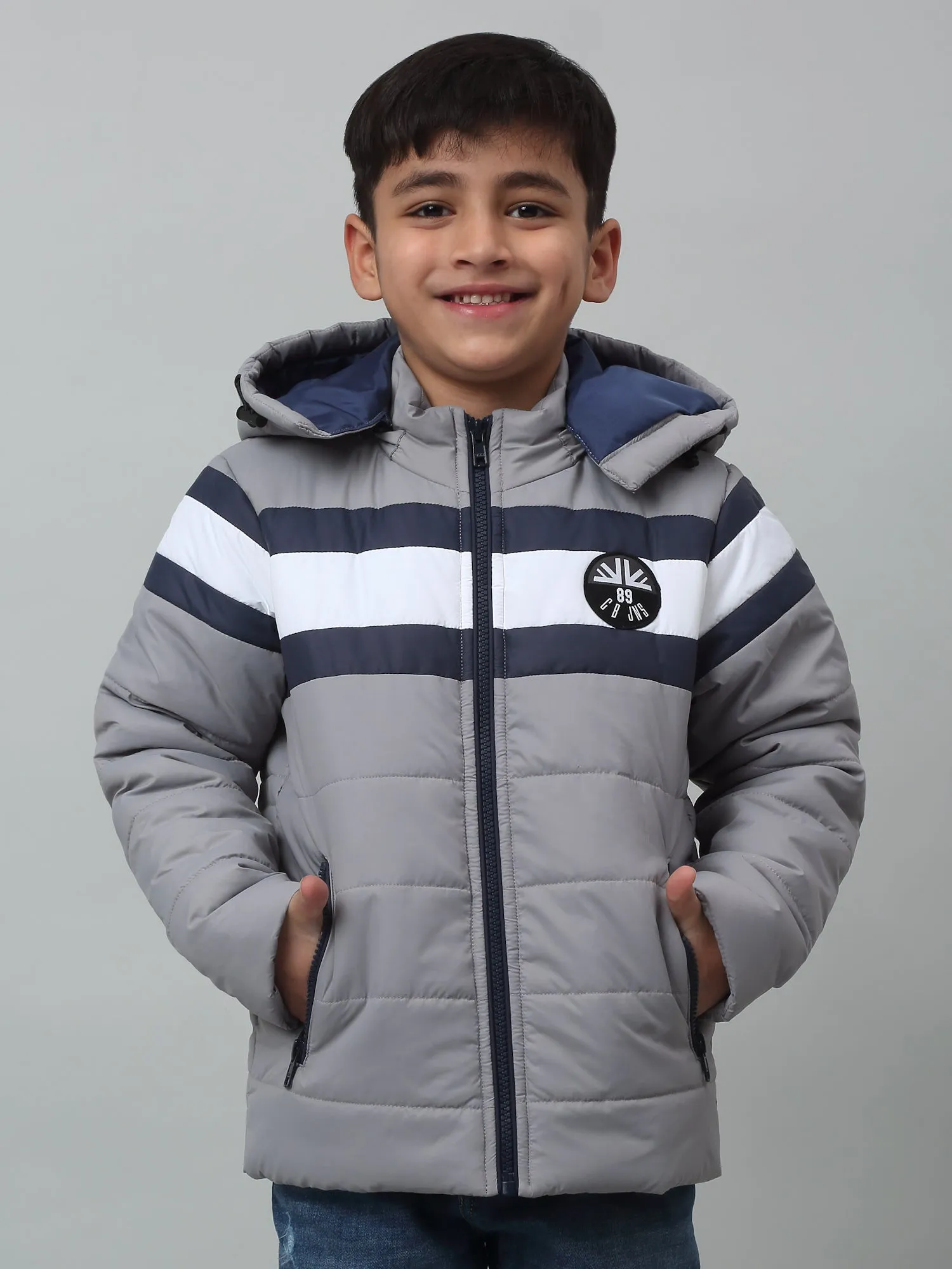 Boys Grey Hooded Neck Colour Blocked Casual Jacket For Winter