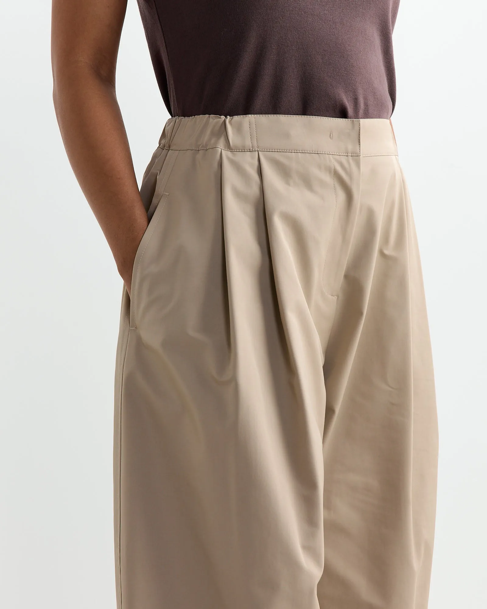 Two Tuck Balloon Pant in Beige